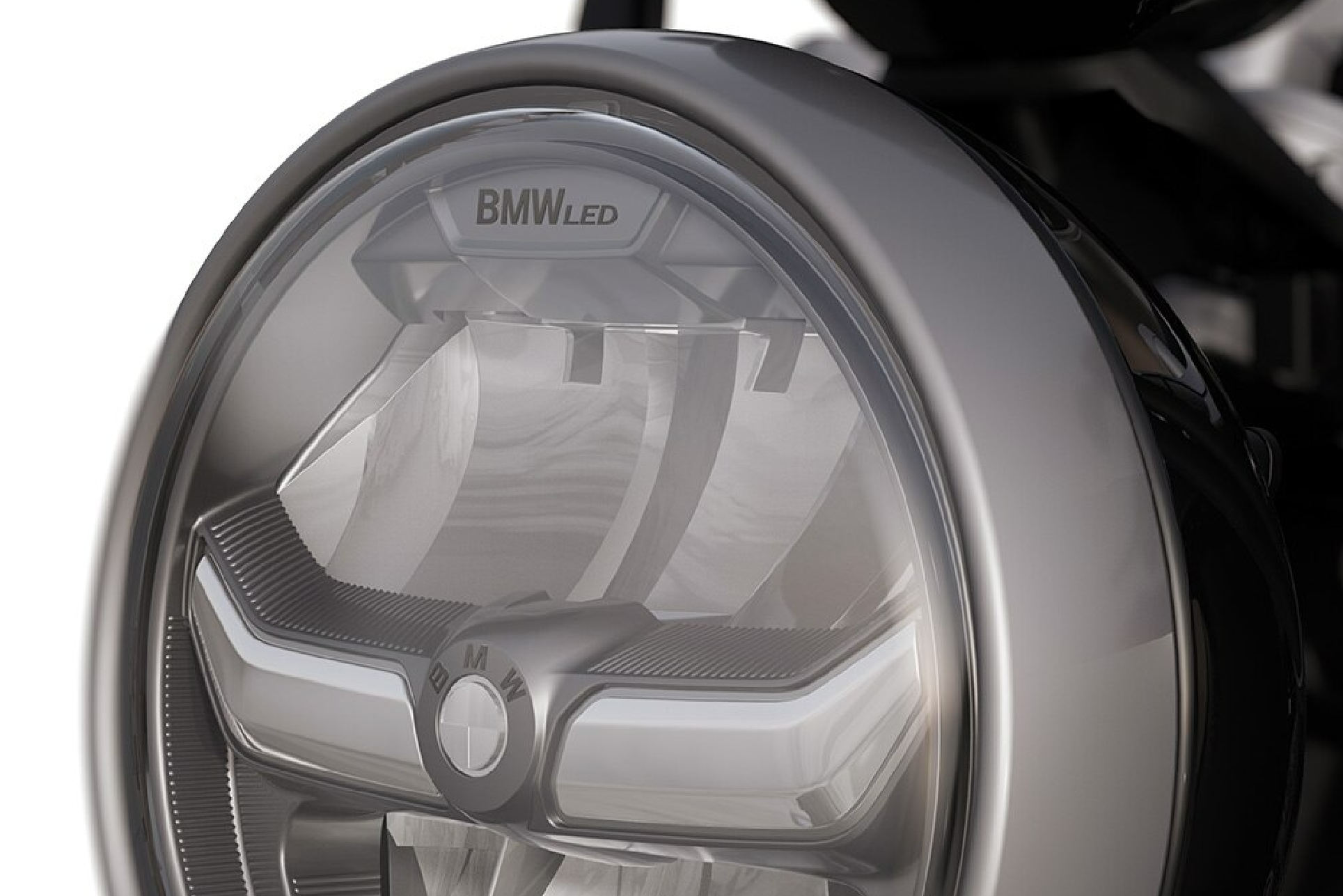 Pika kryesore teknike: fener LED.