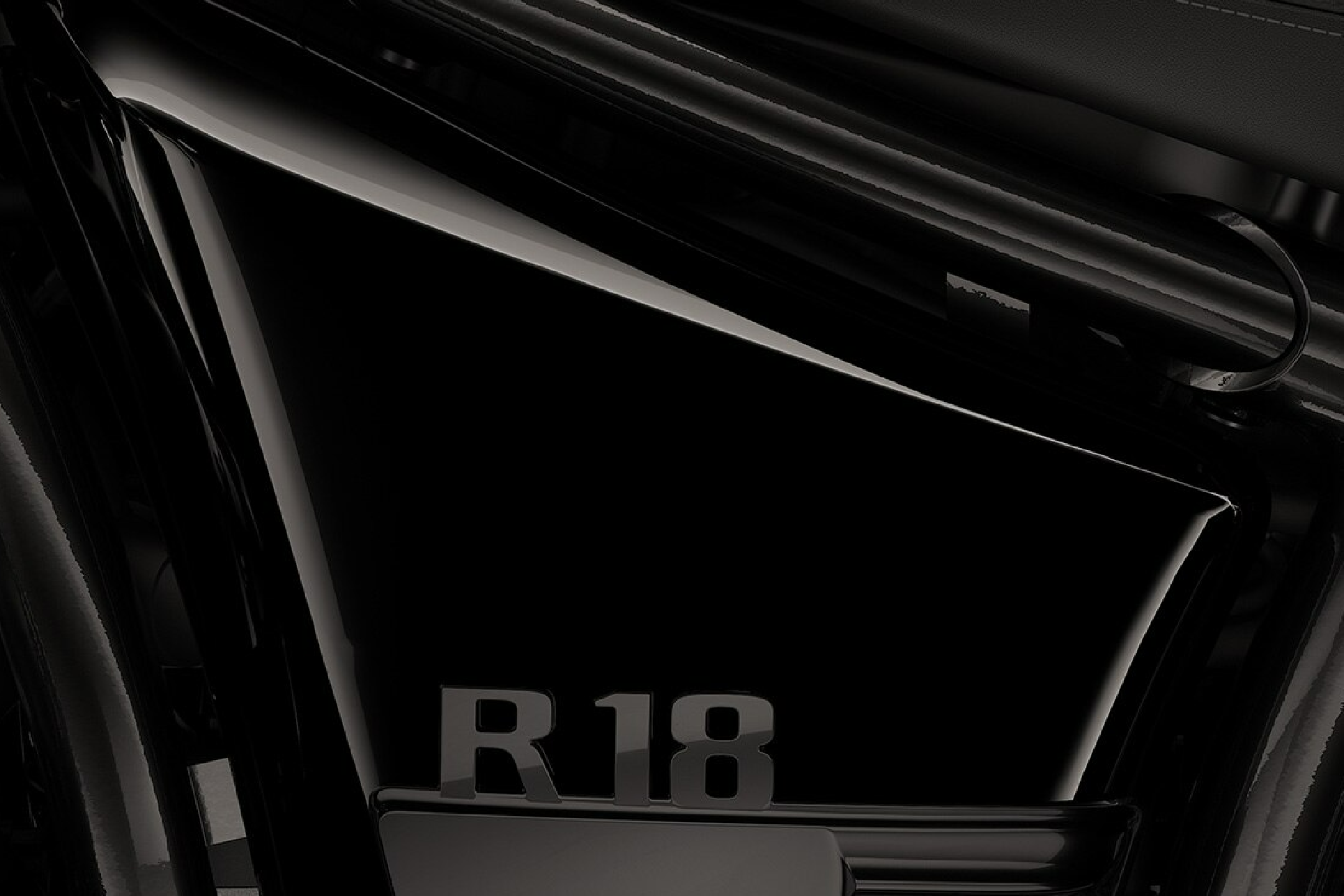 Ekskluzive: R 18