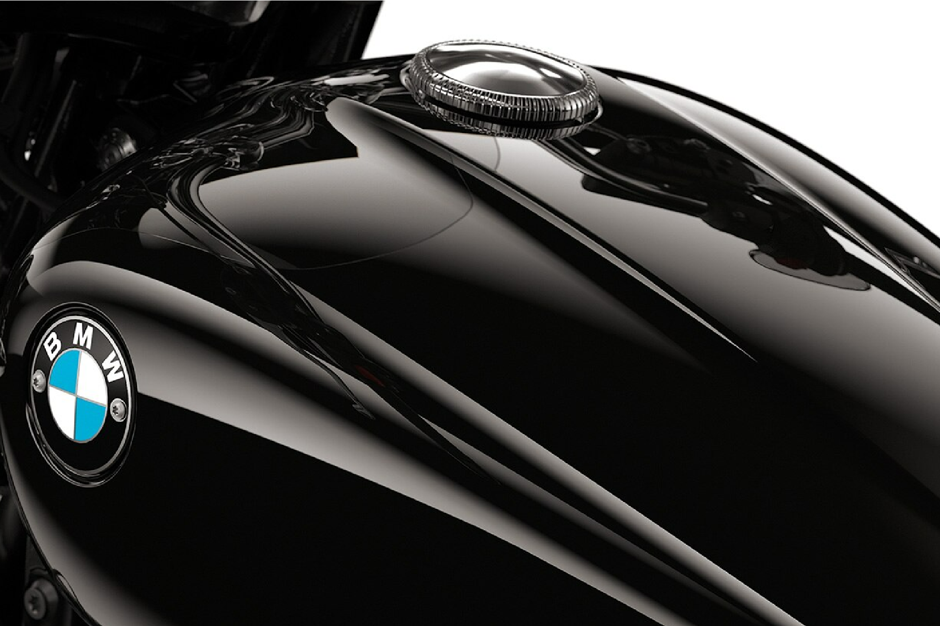 Ikonike: Rezervuari i zi dhe logoja me bulona